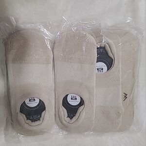 Pro Mountain No Show Athletic Running Heel Tab Size M Beige